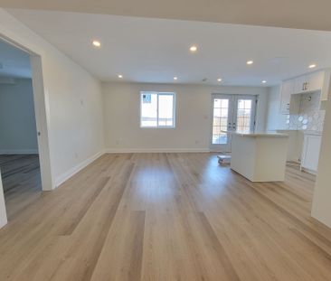 For Lease - 6 Frank Kelly Drive, East Gwillimbury, Ontario - Photo 2