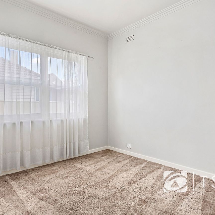 Charming Three-Bedroom Home with Shed and Side Access - Photo 1