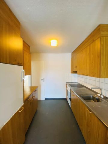 "Grossräumige, helle Wohnung mit Balkon und herrlicher Aussicht" - Photo 3