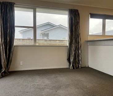 Willowpark Road North, Mayfair - Photo 1