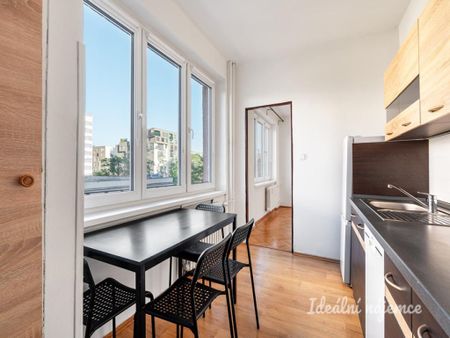 Pronájem bytu 3+1 73 m2 - Fotografie 2
