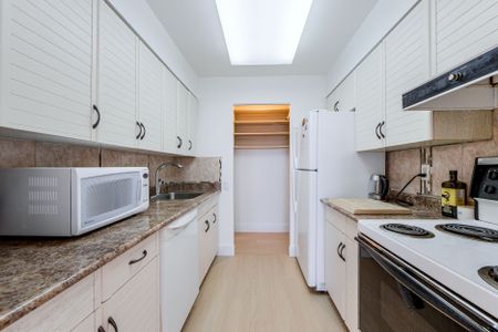 For Lease - 21 Overlea Boulevard Unit# 1111, Toronto, Ontario - Photo 2