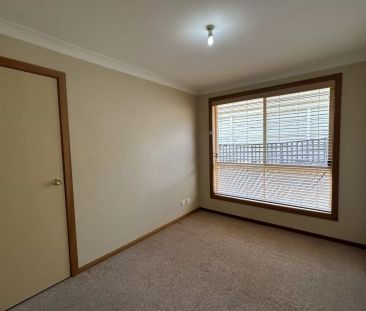 Low Maintenance - Photo 3