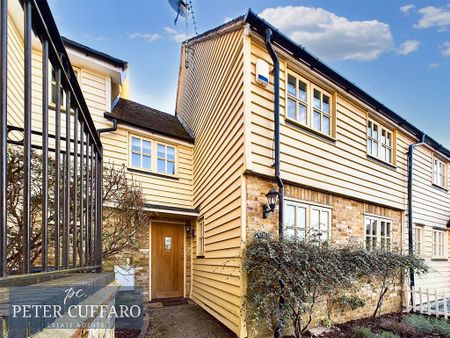 3 bedroom end of terrace house to rent - Photo 3