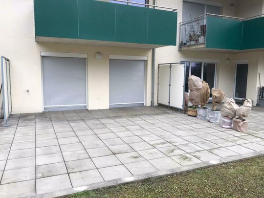 Neuwertige 2-Zimmer-Wohnung mit großer Terrasse in UKH-Nähe - Photo 1