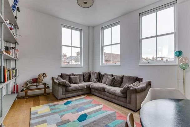 Crabtree Hall, Crabtree Lane, London, SW6 - Photo 1