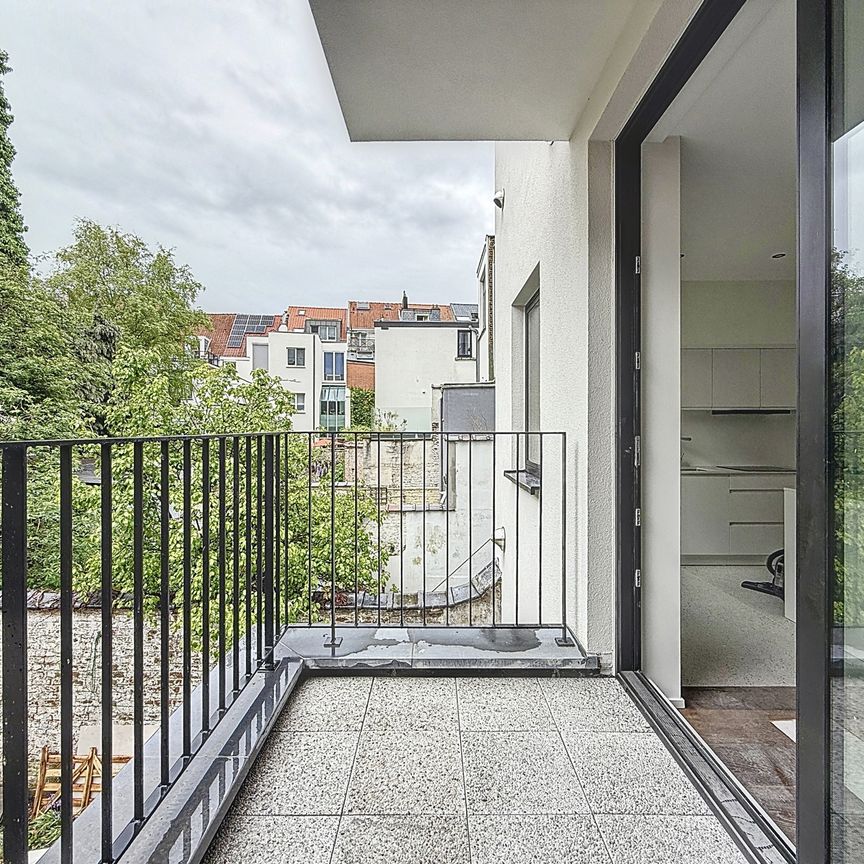 Flat - for rent - Photo 1