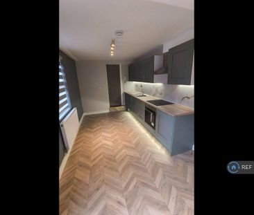 3 bedroom terraced house to rent - Photo 6