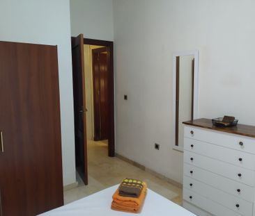 Apartamento de alquiler en Granados, Centro Histórico - Photo 5