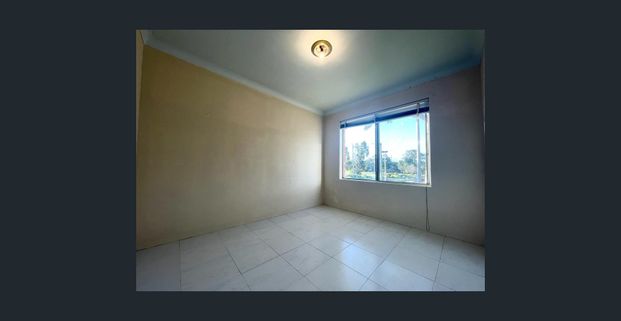 RENOVATED UNIT - CLOSE TO ALL AMENTIES!!! - Photo 1