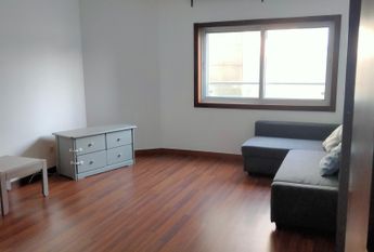 Apartamento T1 luminoso na Rua Henrique de Sousa Reis no Porto