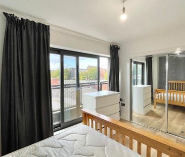 3 bedroom flat share to rent - Photo 2