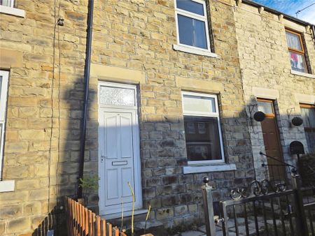 2 bedroom terraced house to rent - Photo 2