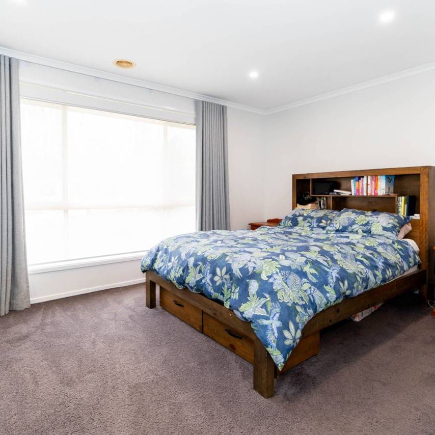 COMFORTABLE LIVING ON KALOONA DRIVE - Photo 1