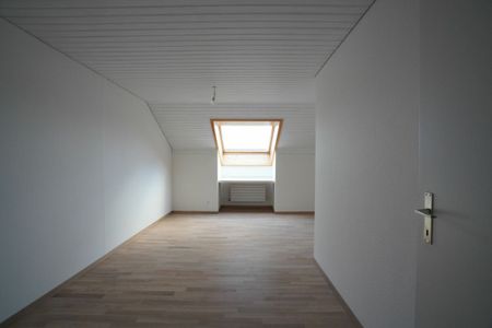 Gemütliche und moderne 3.5 Zimmerwohnung in naturnaher Lage - Photo 2