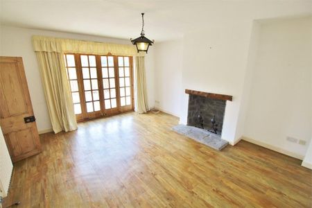 5 bedroom detached house to rent - Photo 2