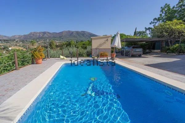 Alquiler de casa o chalet independiente en Centro - Photo 1