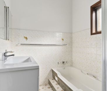 A Family Home with Breathtaking Views and Unmatched Convenience - Photo 4