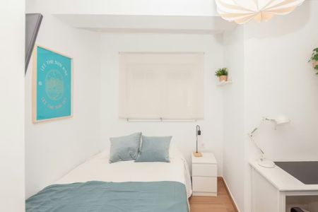 Carrer dEscalante, Valencia, Valencian Community 46011 - Photo 2