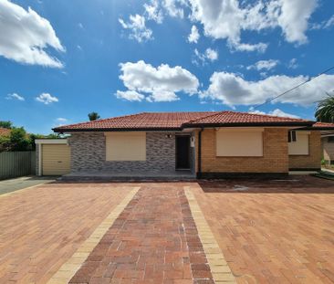 Newly Renovated Family Home - Photo 4