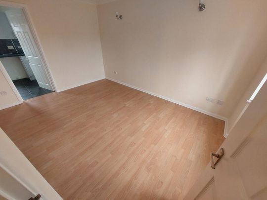 2 bedroom semi-detached house to rent - Photo 1