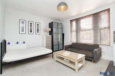 Studio to rent - Photo 2