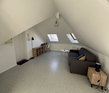 STUDIO MEUBLÉ - QUARTIER SAINT PIERRE - Photo 2