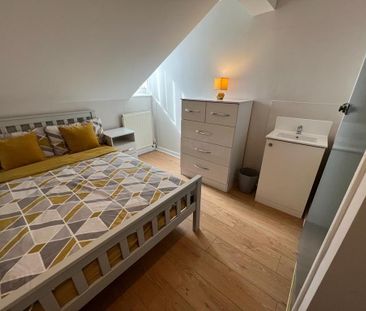 Camden Street, Room 8, R2 & R4. All Bills Included, Belfast, BT9 6AU - Photo 6