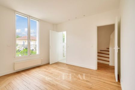 Location maison, Saint-Cloud, 7 pièces, 224.74 m², ref 84912637 - Photo 2