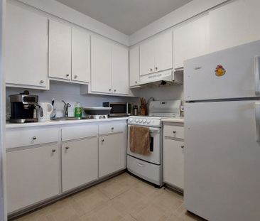 Grand 2 1/2 lumineux près de l’Université Laval / Cégep St-foy – Ce... - Photo 4