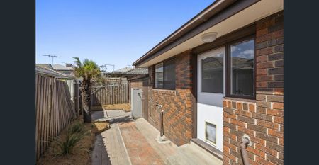 Light, Bright & Peacefully Positioned - Photo 4