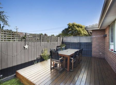 2/9a Argyle Street, Bentleigh East - Photo 3