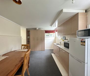 1 Bedroom Large Split Villa - New Lynn - Photo 1
