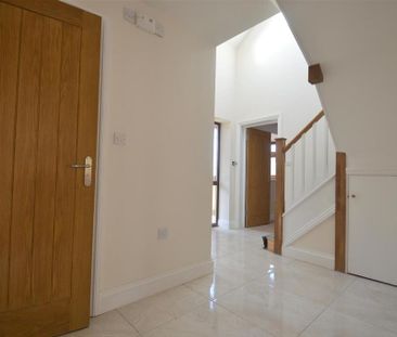 5 bedroom detached house to rent - Photo 5