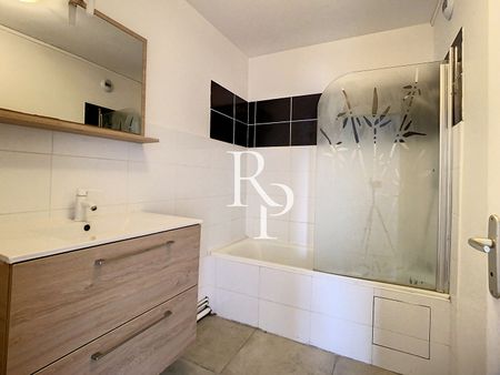 T3 de 75,06 m² avec balcon et parking, - Photo 2