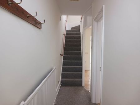 End Terrace House to rent in Church Street, Great Shelford, CB22 5EL - Photo 5