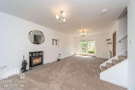 Lytham Road, Moss Side, Lancashire, FY8 - Photo 2