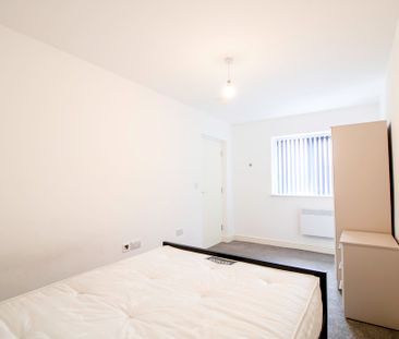 Park Residence, Holbeck, Leeds - Photo 2