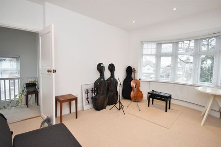 Baring Road, London, SE12 - Photo 4