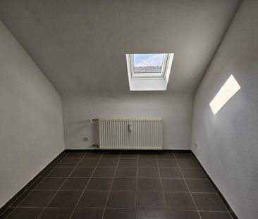 Moderne Dachgeschosswohnung in ruhiger Lage - Photo 4