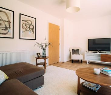 3 bedroom terraced house to rent - Photo 2