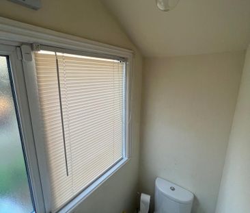 3 bedroom terraced house to rent - Photo 6