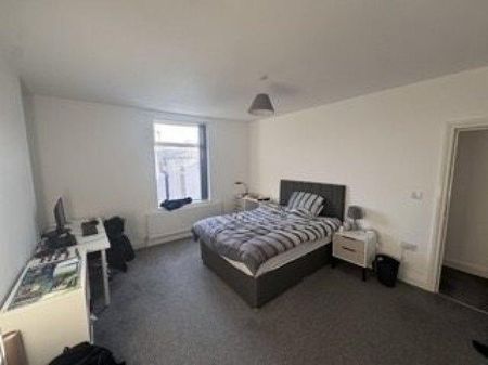 4 bedroom house share to rent - Photo 5