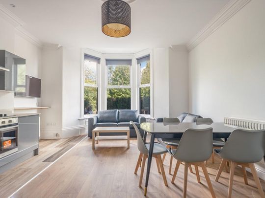 5 bedroom flat to rent - Photo 1