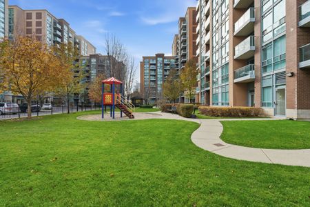 For Lease - 15 Michael Power Place Unit# 1001, Toronto, Ontario - Photo 3