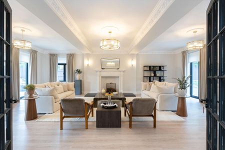 A beautifully refurbished five-bedroom family home, perfectly positioned within the highly sought-after private Coombe Park Estate. - Photo 2