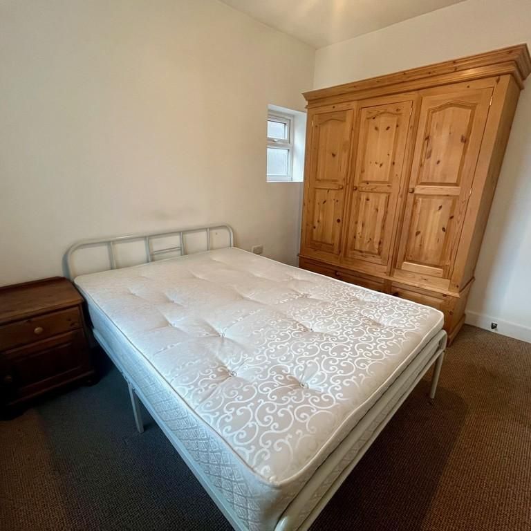 House share to rent - Photo 1