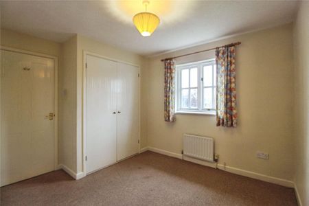 3 bedroom end of terrace house to rent - Photo 3