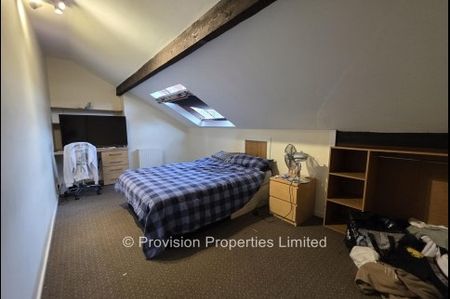 8 Bedroom Student House Ash Grove - Photo 4