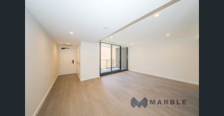 Brand New Designer Two Bedroom Apartment in Luna - Green Square - Photo 3